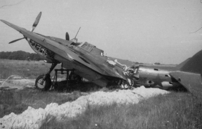 Пикирующий бомбардировщик ар-2