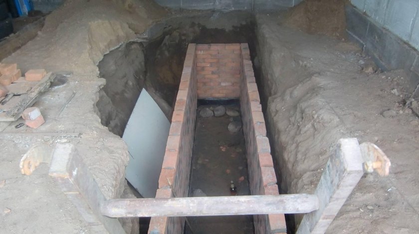 Смотровая яма глубиной 50 см