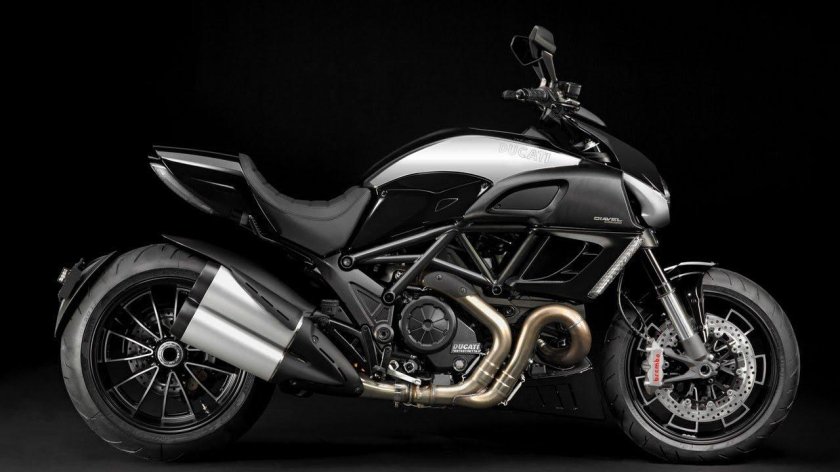 Ducati diavel carbon