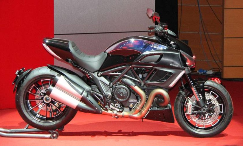 Выхлоп Ducati Diavel