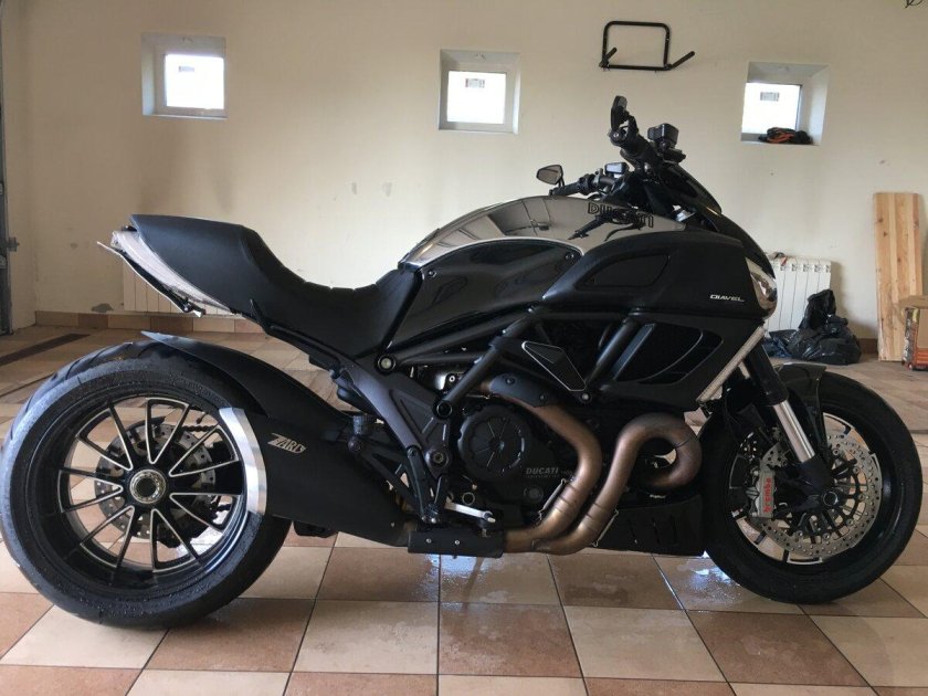 Ducati diavel carbon