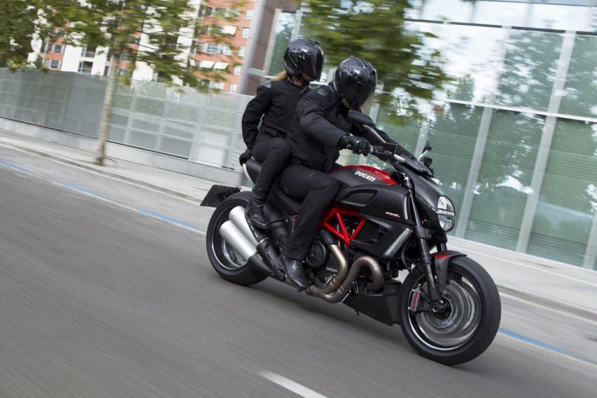 Ducati Diavel Carbon
