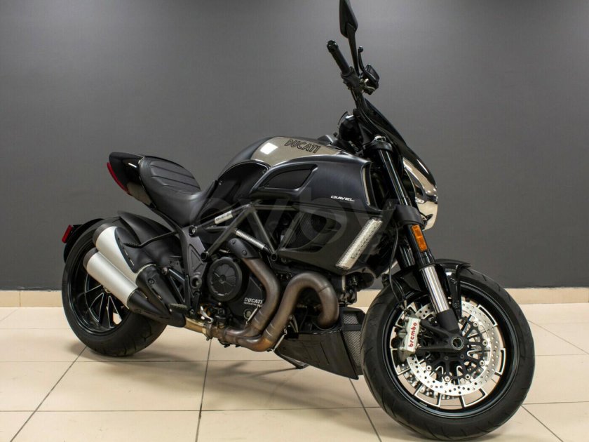 Ducati diavel carbon