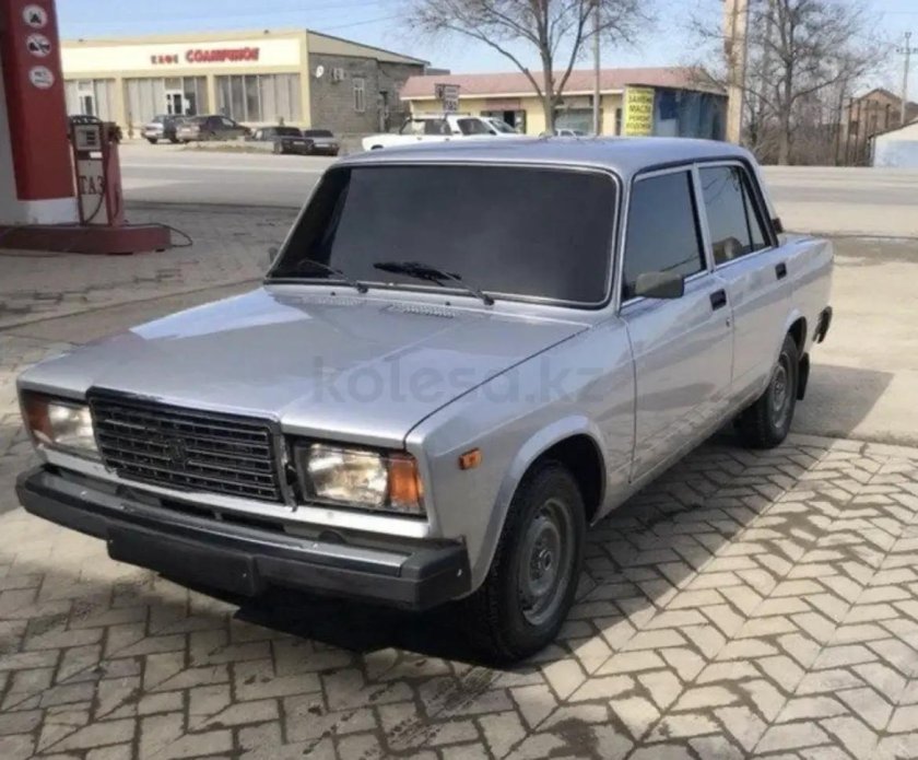 ВАЗ 2107 серая