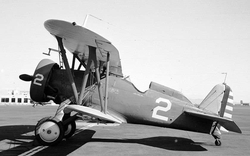 Boeing p-12 истребитель