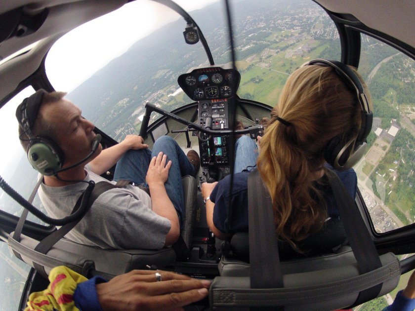 Вертолет для учебного полета