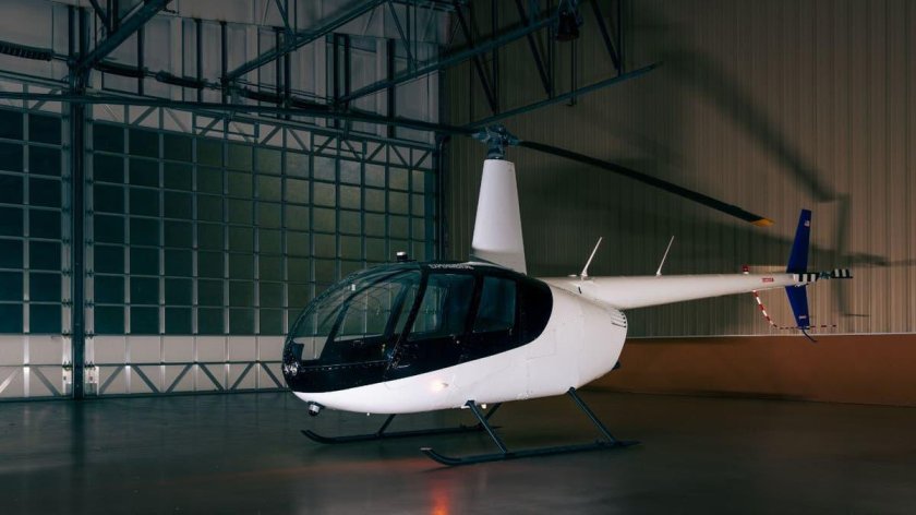 Вертолёт r44 Raven II приборная панель