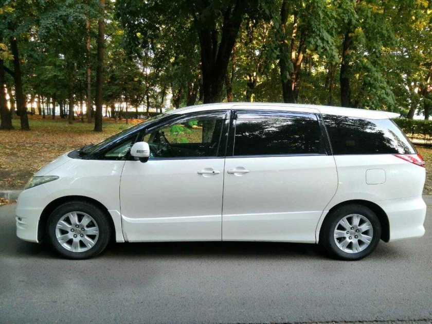 Тойота минивэн 2007