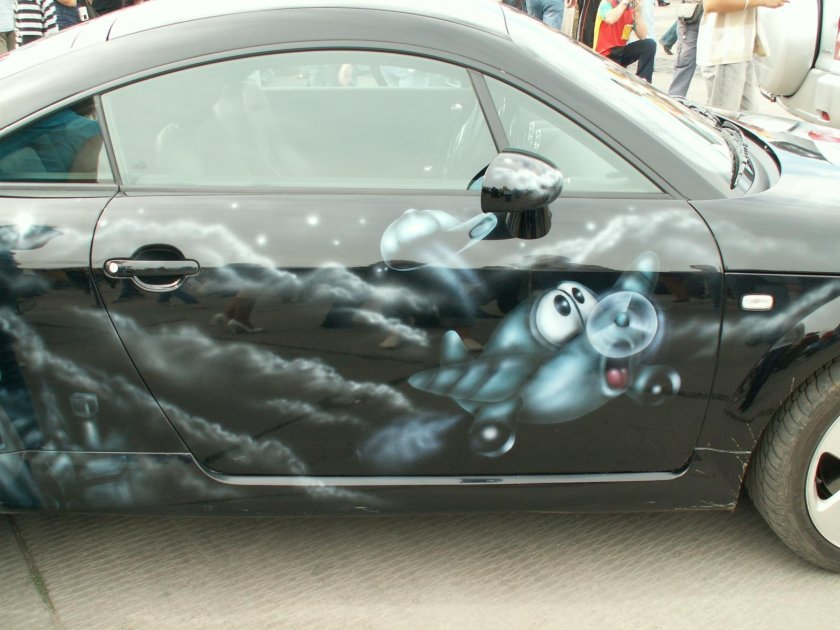 Аэрография на авто молния