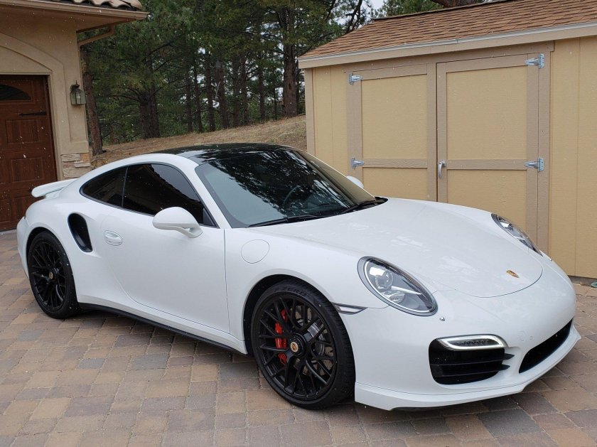 Porsche 911 белый