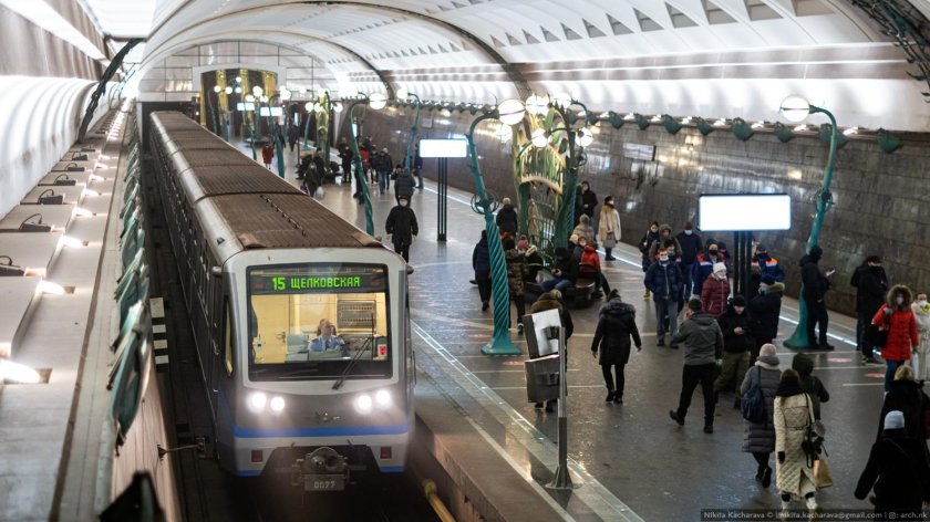 Станция Славянский бульвар