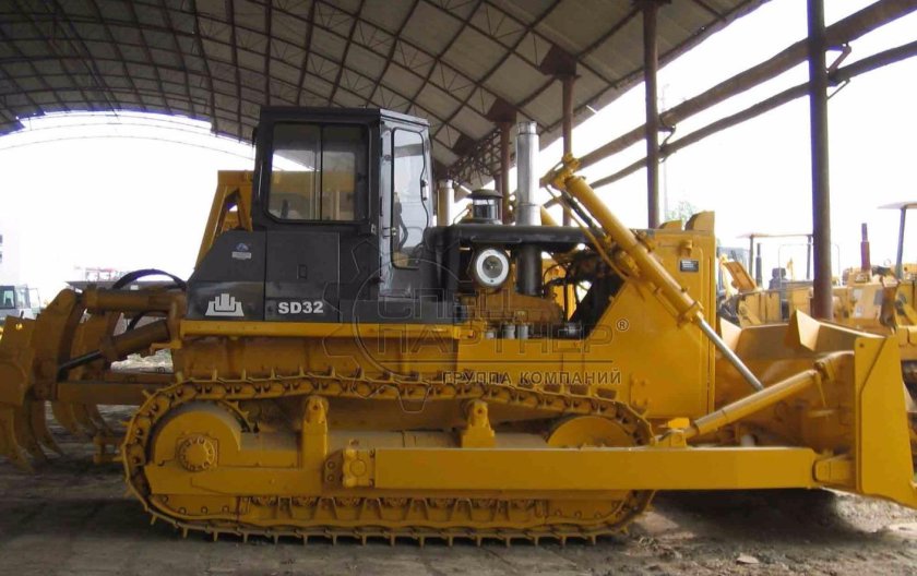 Бульдозер Shantui sd32