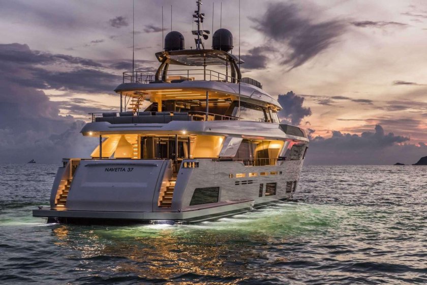 Custom line Navetta 37