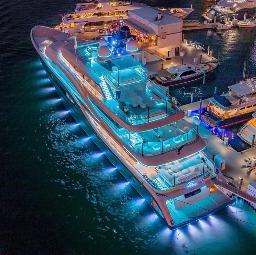 Яхты роскошь лакшери