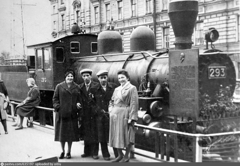 Паровоз 293 на Финляндском вокзале