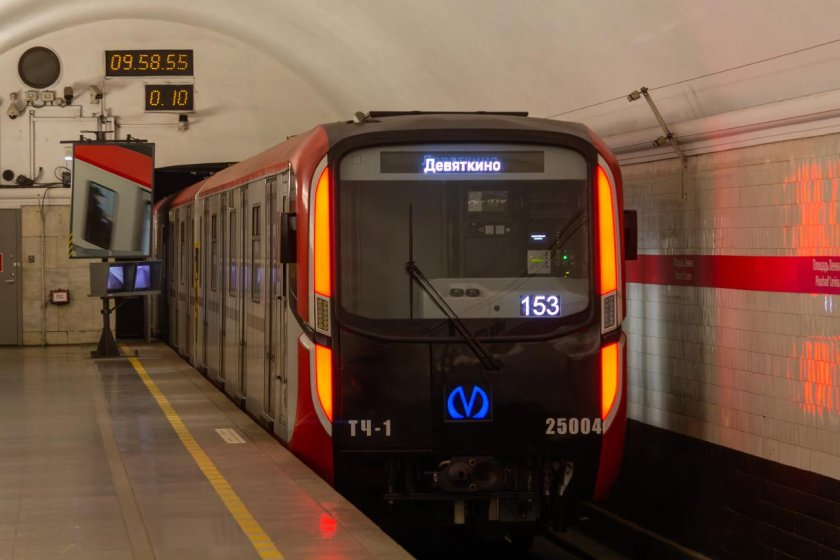 Метропоезд Балтиец 81/725