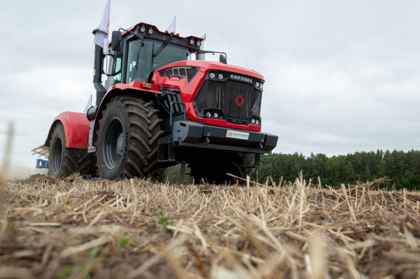 Трактор Кировец к 742