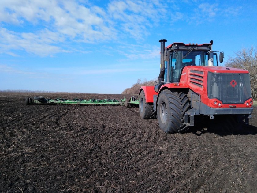 Трактор Кировец к-744р2