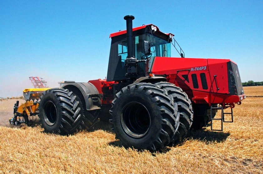Трактор Кировец к 744
