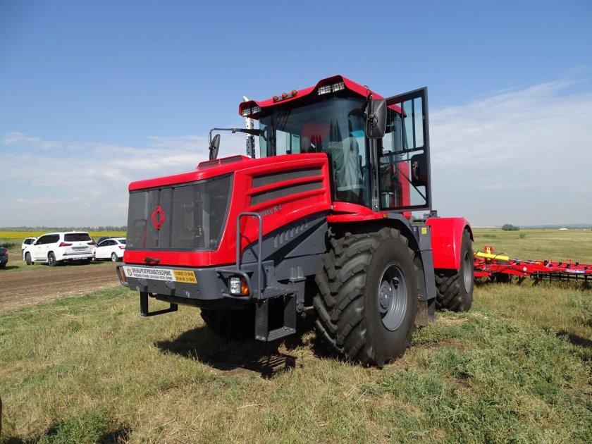 Трактор Кировец к 742