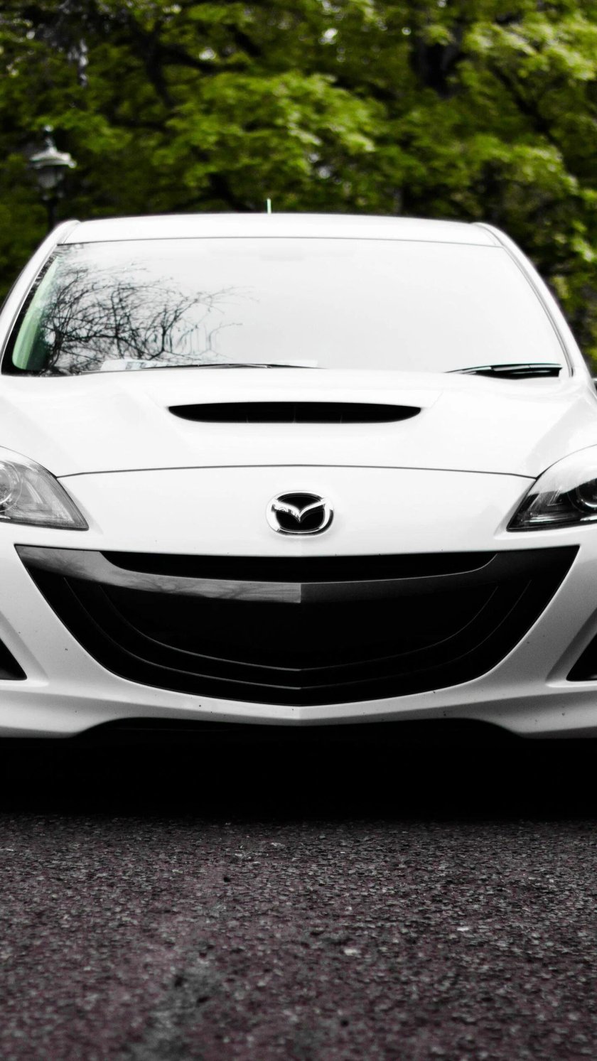 Мазда 5 белая