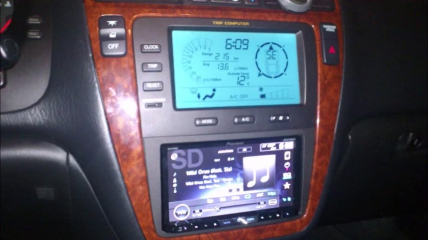 Магнитола Acura MDX 2001 года