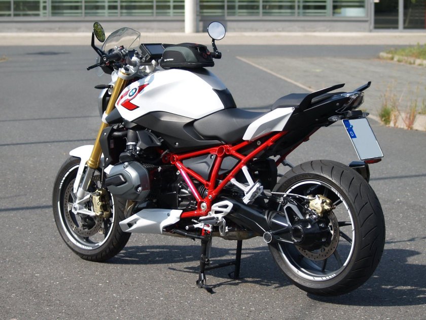 BMW r1200r LC