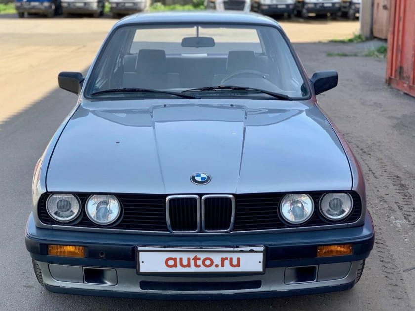 BMW e30 318i