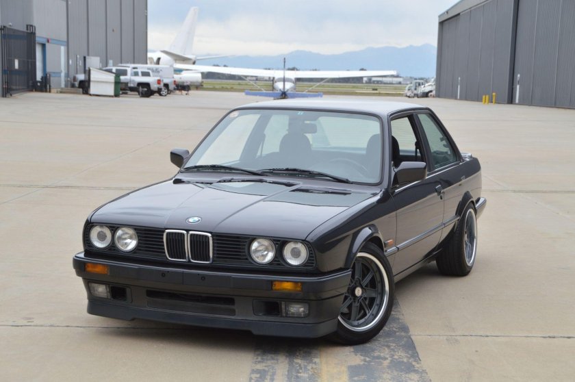 BMW 320i 1989