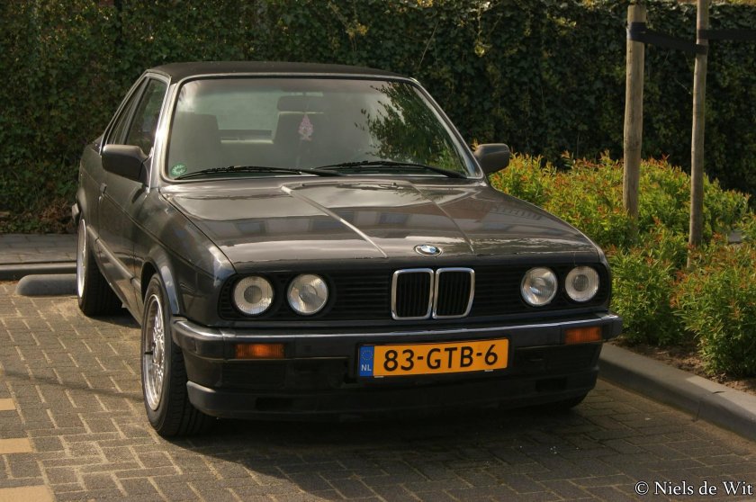BMW 320 1983