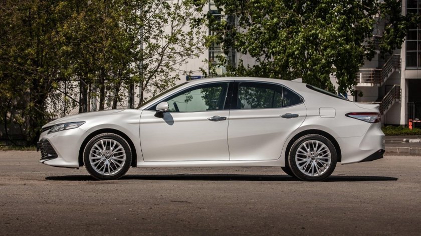 Toyota Camry xv70 2020