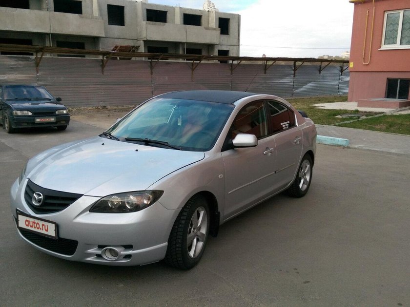 Мазда 3 серебристая