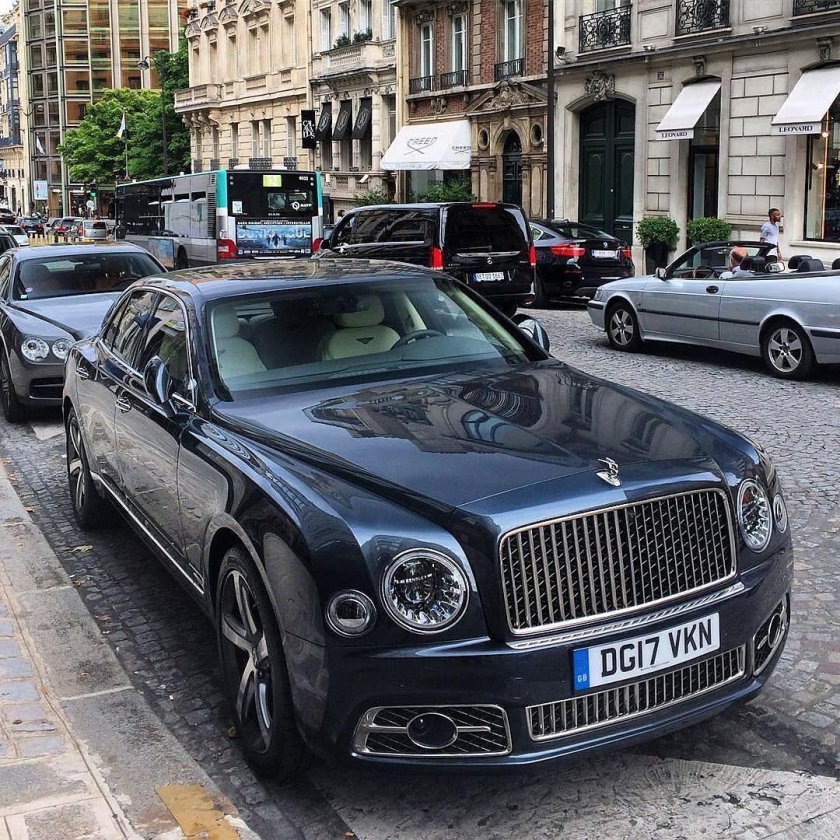 Бентли и Роллс Ройс