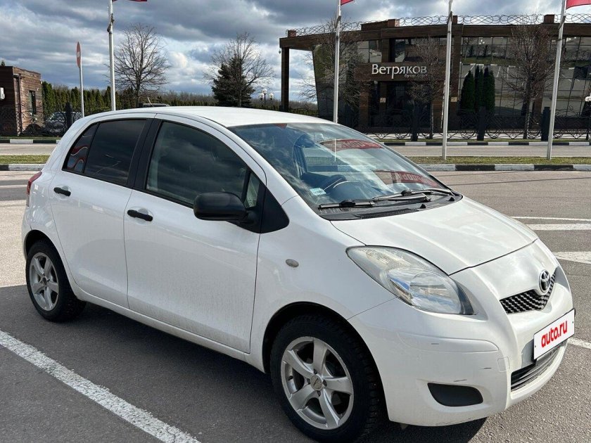 Toyota yaris ii 2008