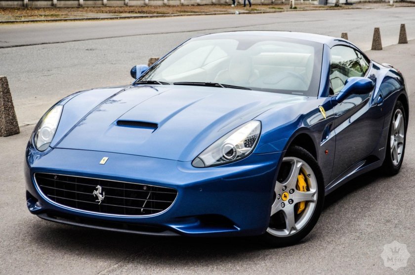 Феррари Калифорния