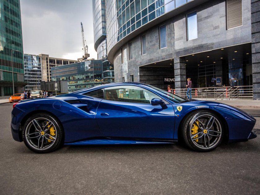 Ferrari 488 Blue