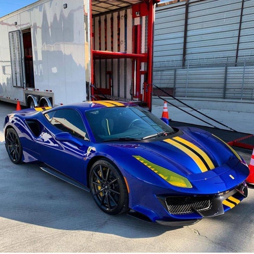 Феррари 488 писта