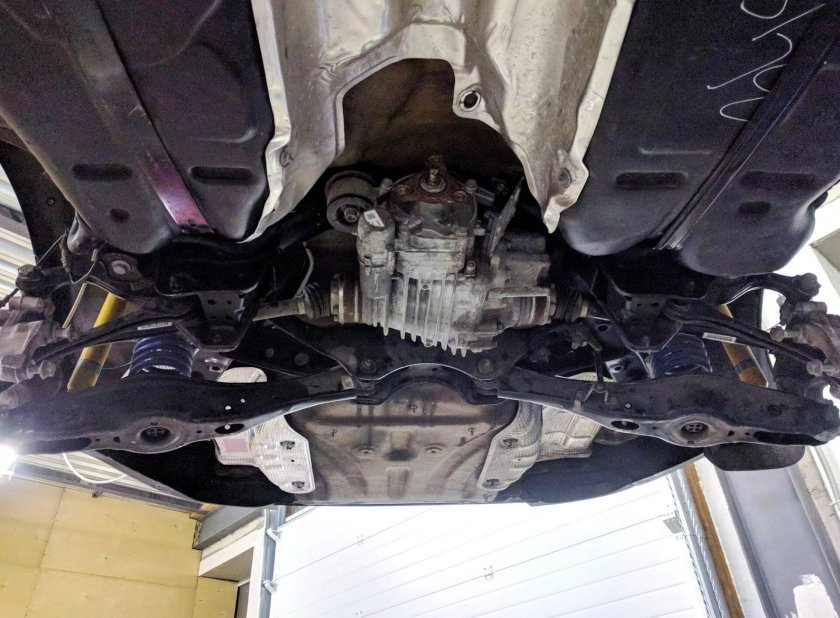 Skoda Octavia a5 снизу