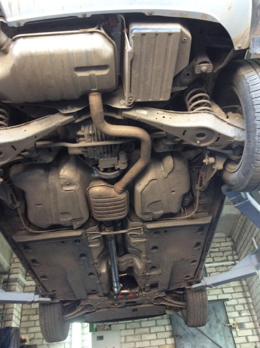 Skoda Yeti 1.8 днище