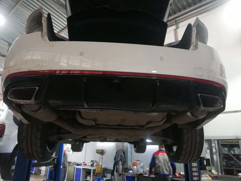 Диффузор заднего бампера Шкода Октавия а7