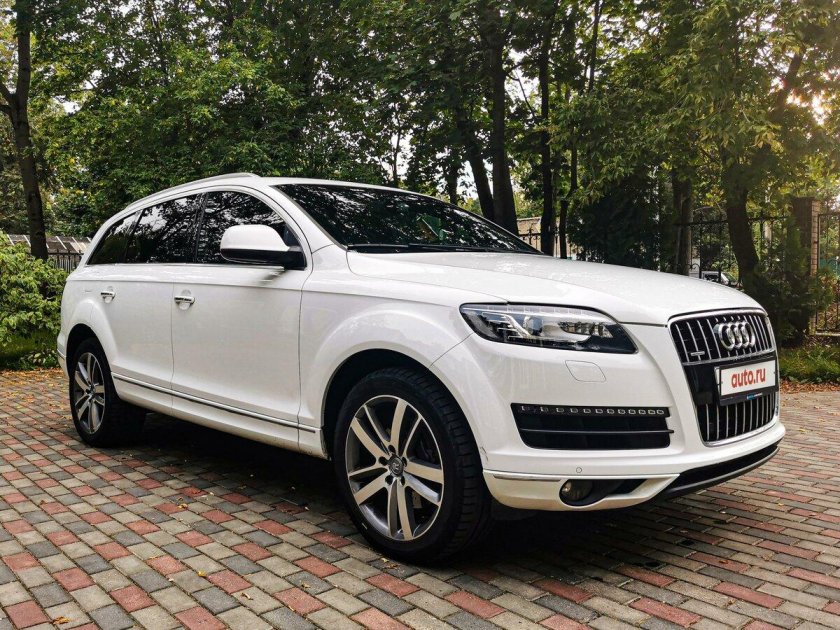 Audi q7 белая