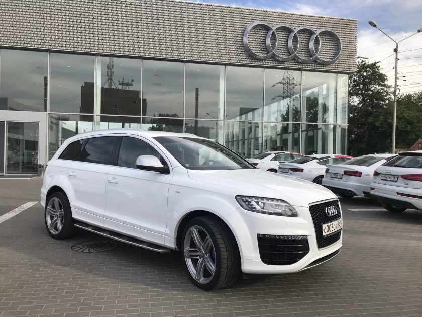 Ауди q7 белая