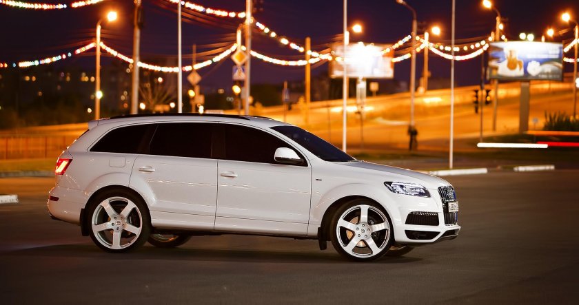 Audi q7 2008 белый