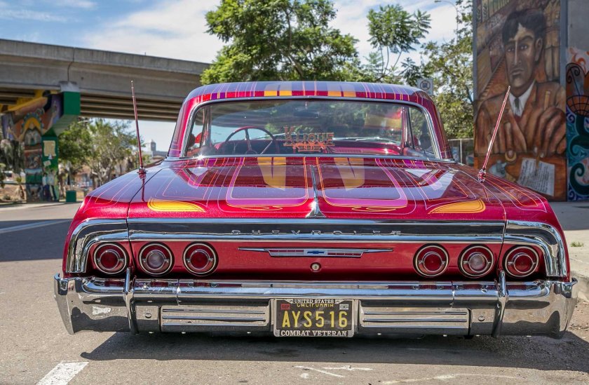 Chevrolet Impala лоурайдер