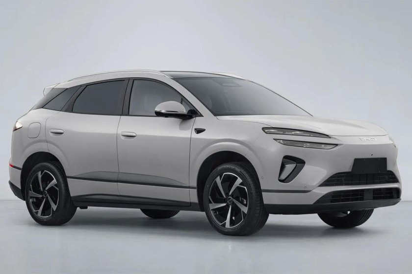 Китайский электромобиль xpeng p7