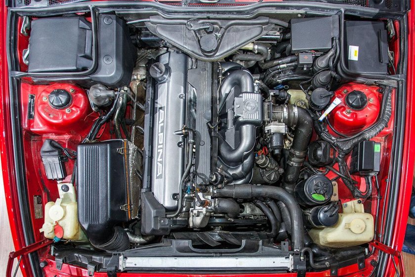 BMW e34 Alpina b10 Biturbo двигатель