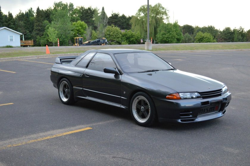 Nissan Skyline 1990