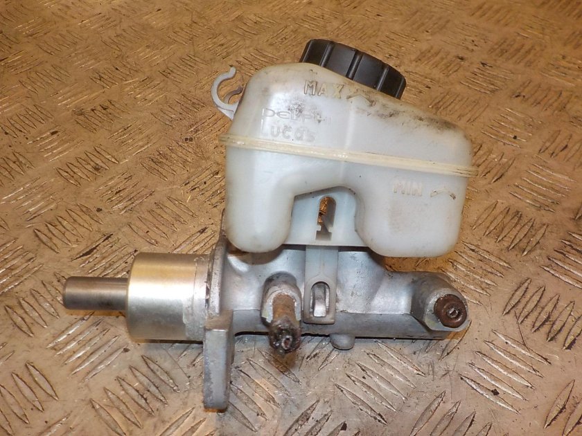 Главный тормозной цилиндр Опель Зафира