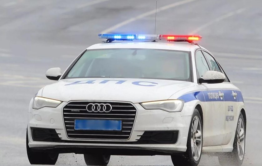 Ауди а6 с мигалкой