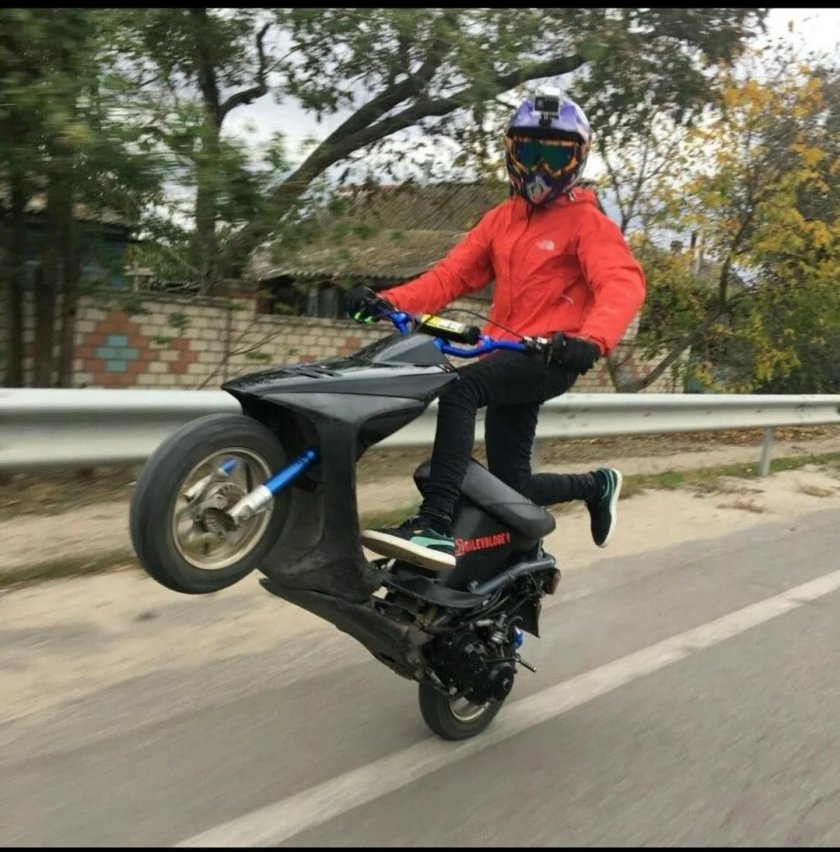 Honda Dio стант